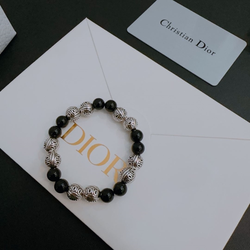 chr1st1an D10r bracelets